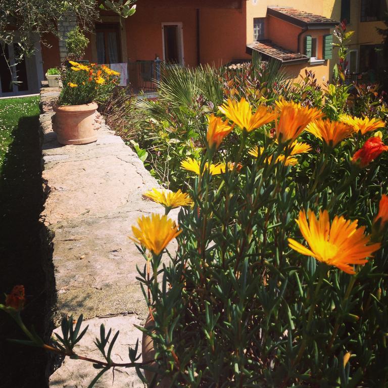Casa Angela Villa ตอสโกลาโน มาแดร์โน ภายนอก รูปภาพ